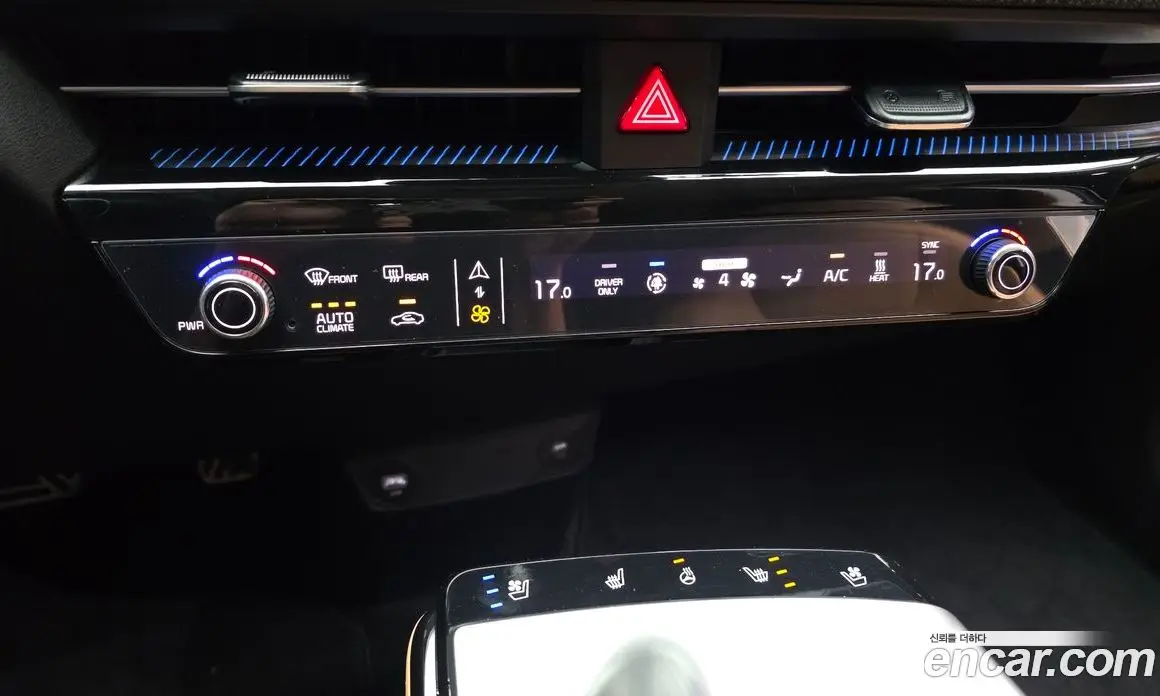 Kia EV6 2023 0.1 автомат (гидро), фото 17 Kia EV6 2023 0.1 автомат (гидро), фото 17