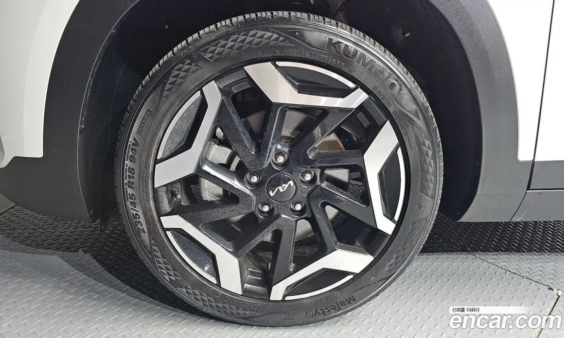Kia Seltos 2023 1.6 автомат (гидро), фото 5 Kia Seltos 2023 1.6 автомат (гидро), фото 5