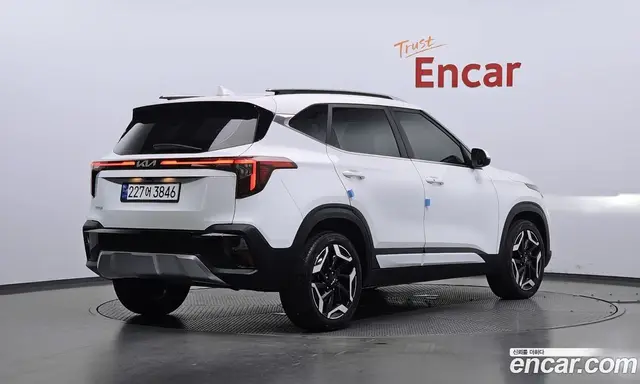 Kia Seltos 2023 1.6 автомат (гидро), миниатюра 2 Kia Seltos 2023 1.6 автомат (гидро), миниатюра 2