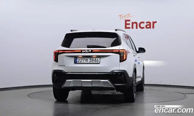 Kia Seltos 2023 1.6 автомат (гидро), миниатюра 4 Kia Seltos 2023 1.6 автомат (гидро), миниатюра 4