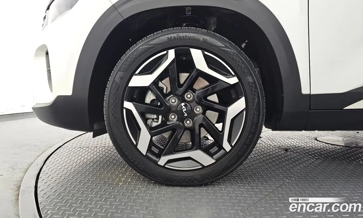 Kia Seltos 2023 1.6 автомат (гидро), фото 5 Kia Seltos 2023 1.6 автомат (гидро), фото 5
