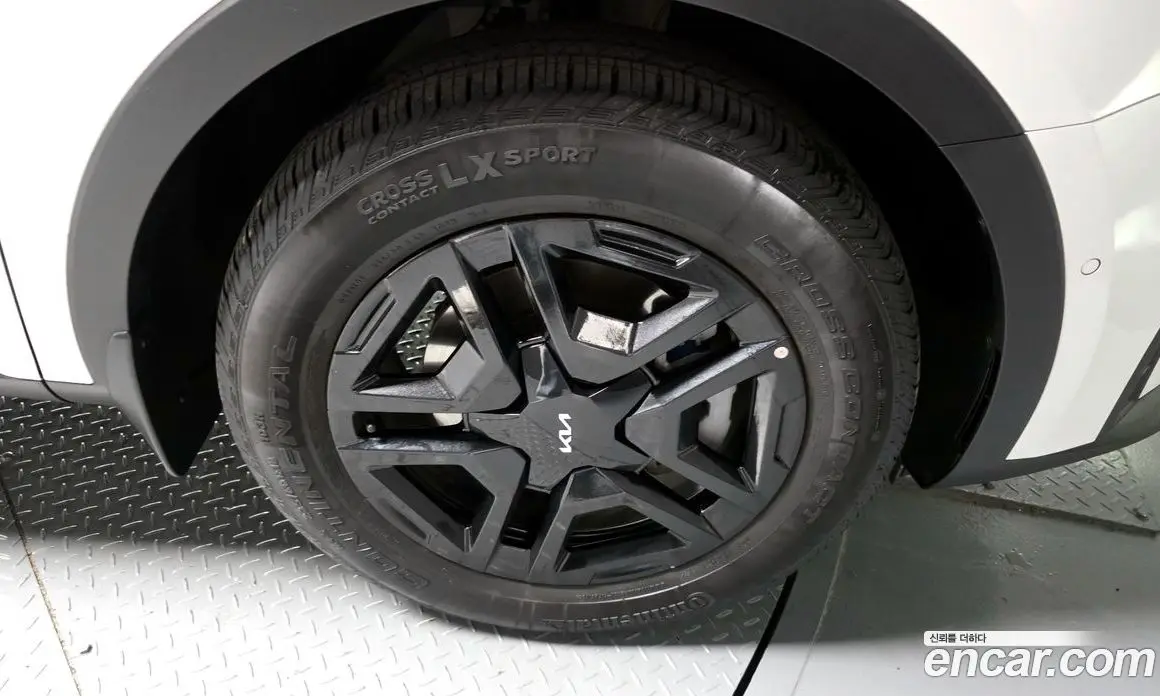 Kia Sorento 2023 1.6 автомат (гидро), фото 5