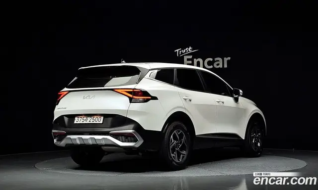 Kia Sportage 2023 2.0 автомат (гидро), миниатюра 2