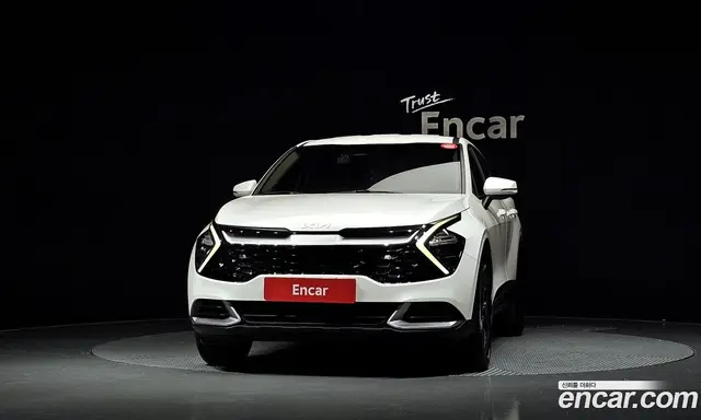 Kia Sportage 2023 2.0 автомат (гидро), миниатюра 3