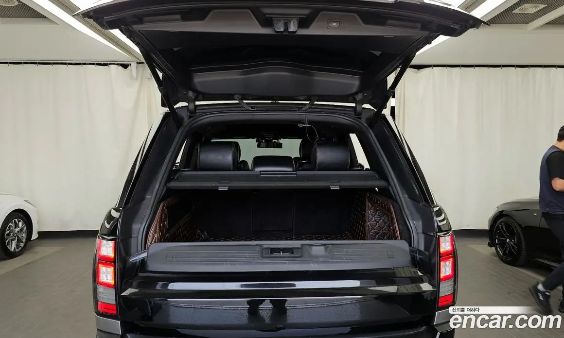 Land Rover Range Rover 2014 4.4 автомат (гидро), фото 20 Land Rover Range Rover 2014 4.4 автомат (гидро), фото 20