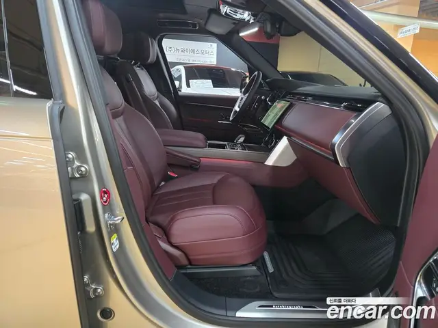 Land Rover Range Rover 2024 4.4 автомат (гидро), миниатюра 9 Land Rover Range Rover 2024 4.4 автомат (гидро), миниатюра 9