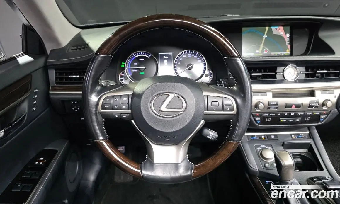 Lexus ES 2017 2.5 автомат (гидро), фото 13 Lexus ES 2017 2.5 автомат (гидро), фото 13
