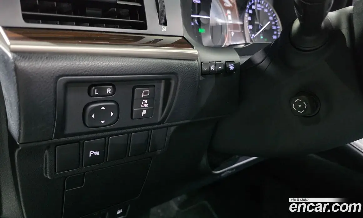 Lexus ES 2017 2.5 автомат (гидро), фото 17 Lexus ES 2017 2.5 автомат (гидро), фото 17