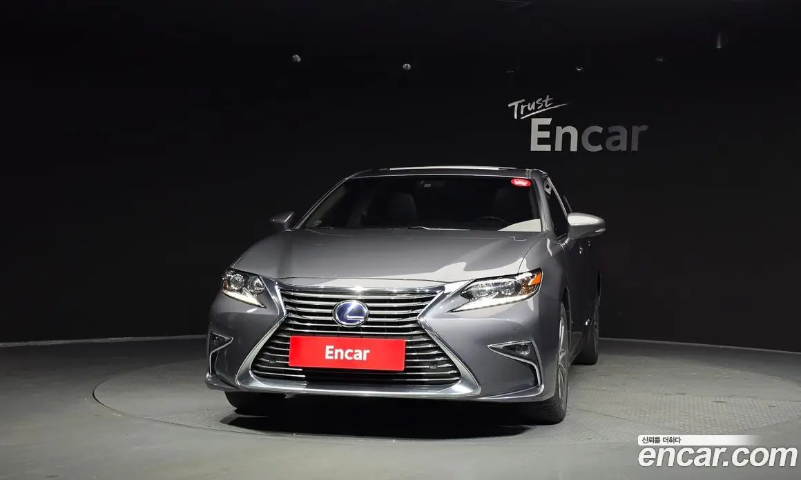 Lexus ES 2017 2.5 автомат (гидро), фото 3 Lexus ES 2017 2.5 автомат (гидро), фото 3