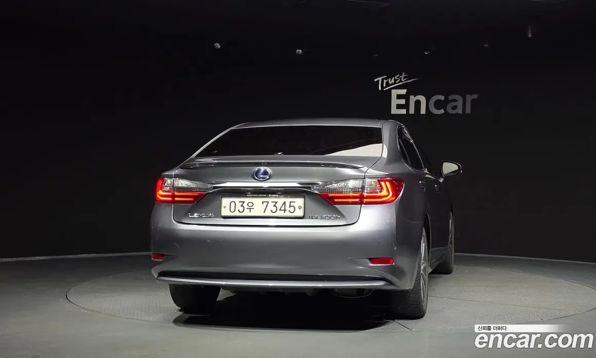 Lexus ES 2017 2.5 автомат (гидро), фото 4 Lexus ES 2017 2.5 автомат (гидро), фото 4