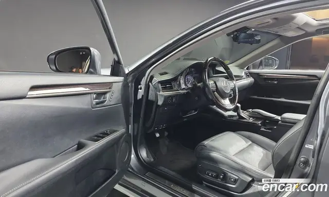 Lexus ES 2017 2.5 автомат (гидро), миниатюра 10 Lexus ES 2017 2.5 автомат (гидро), миниатюра 10