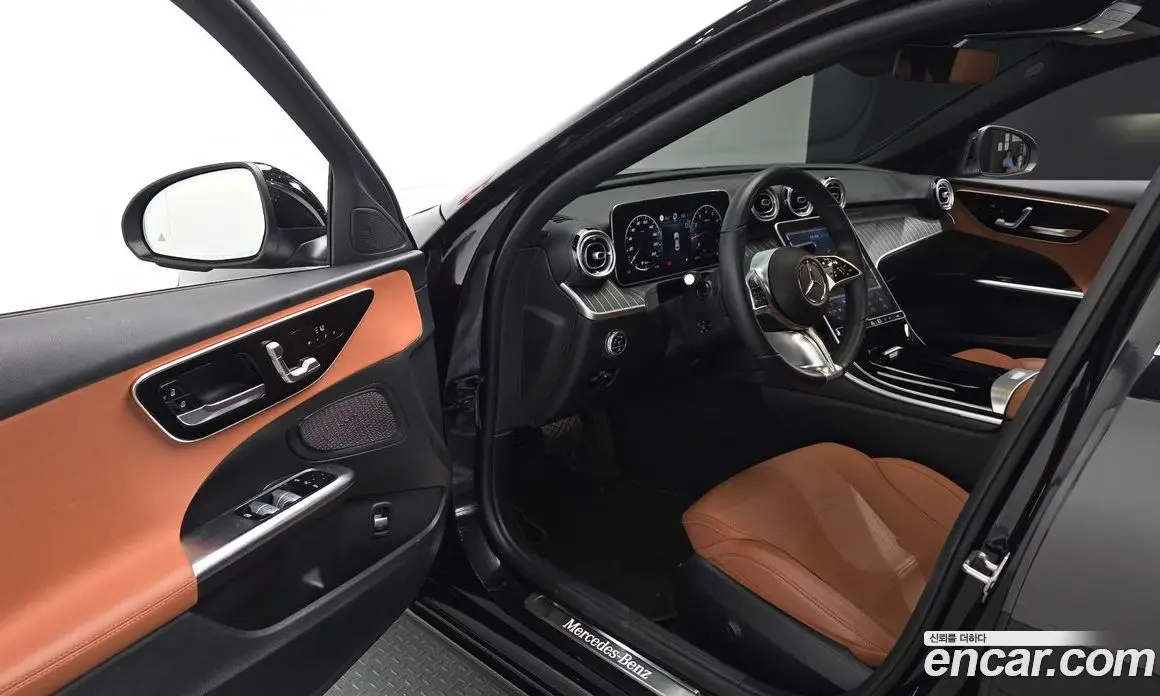 Mercedes-Benz C-Class 2023 2.0 автомат (гидро), фото 13