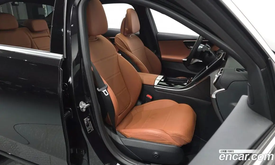 Mercedes-Benz C-Class 2023 2.0 автомат (гидро), фото 16