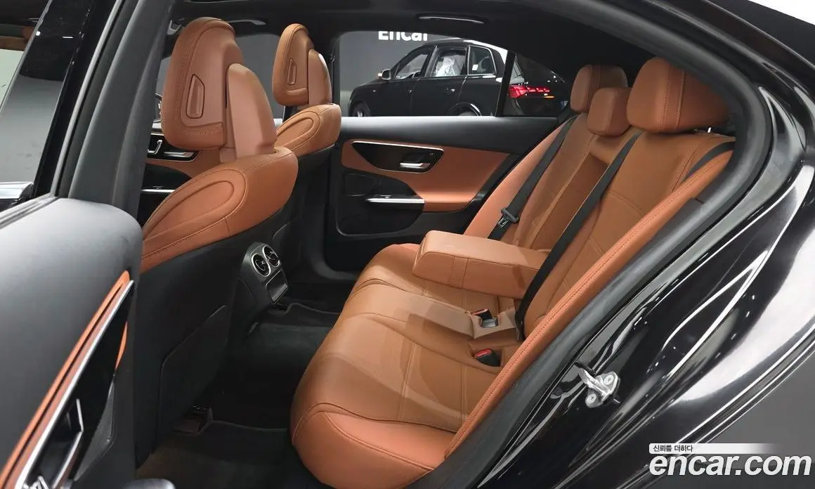 Mercedes-Benz C-Class 2023 2.0 автомат (гидро), фото 17