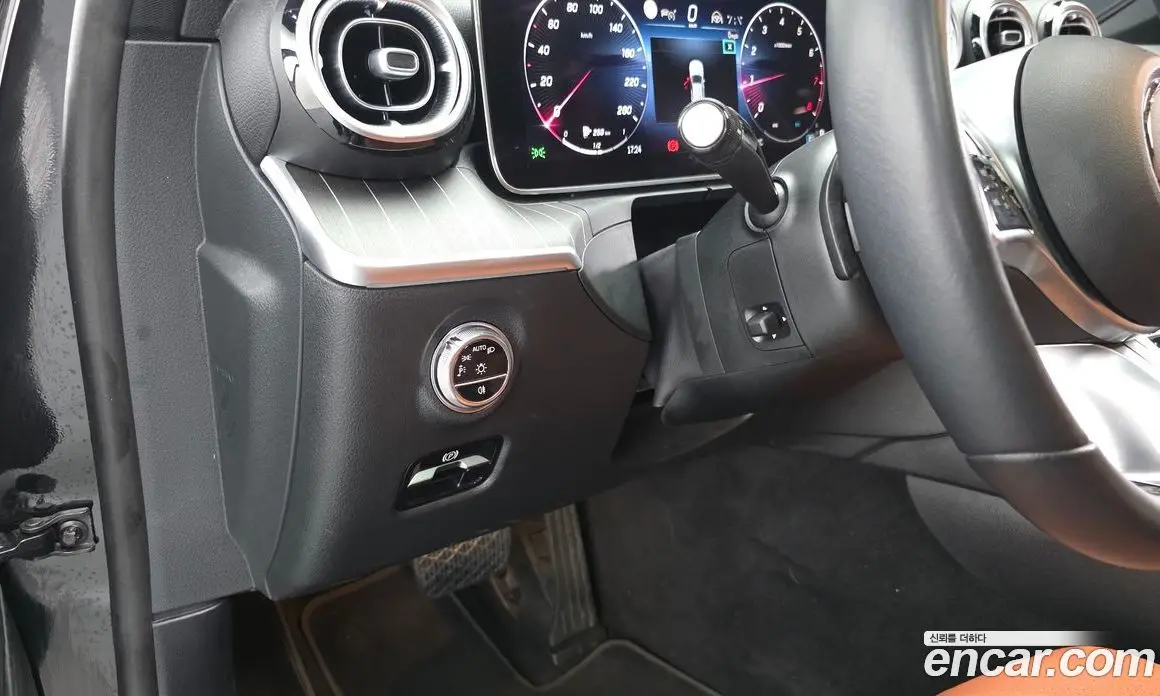 Mercedes-Benz C-Class 2023 2.0 автомат (гидро), фото 19