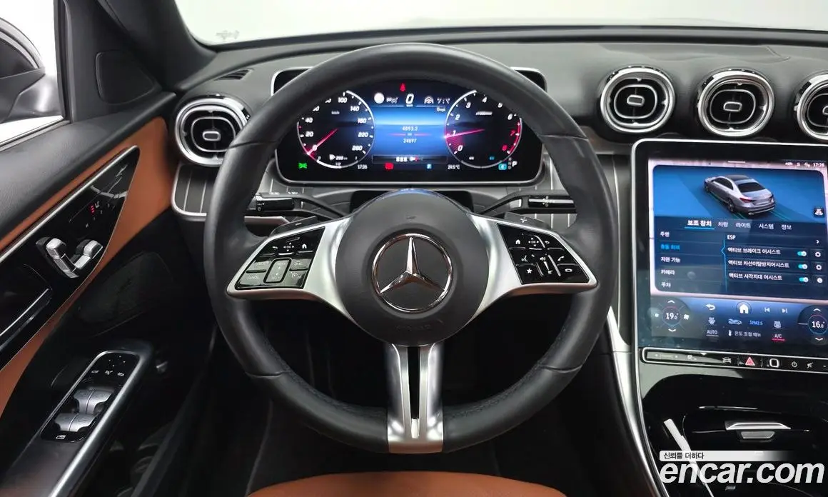 Mercedes-Benz C-Class 2023 2.0 автомат (гидро), фото 20