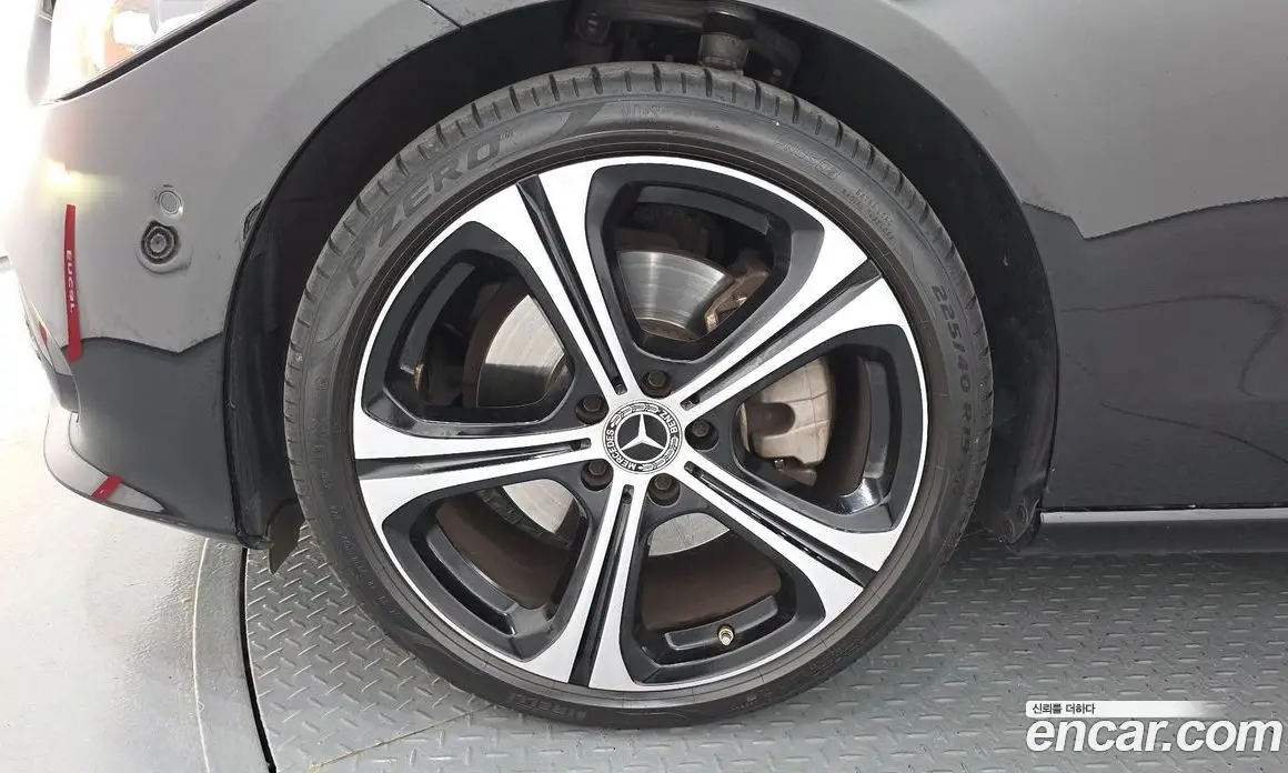 Mercedes-Benz C-Class 2023 2.0 автомат (гидро), фото 5