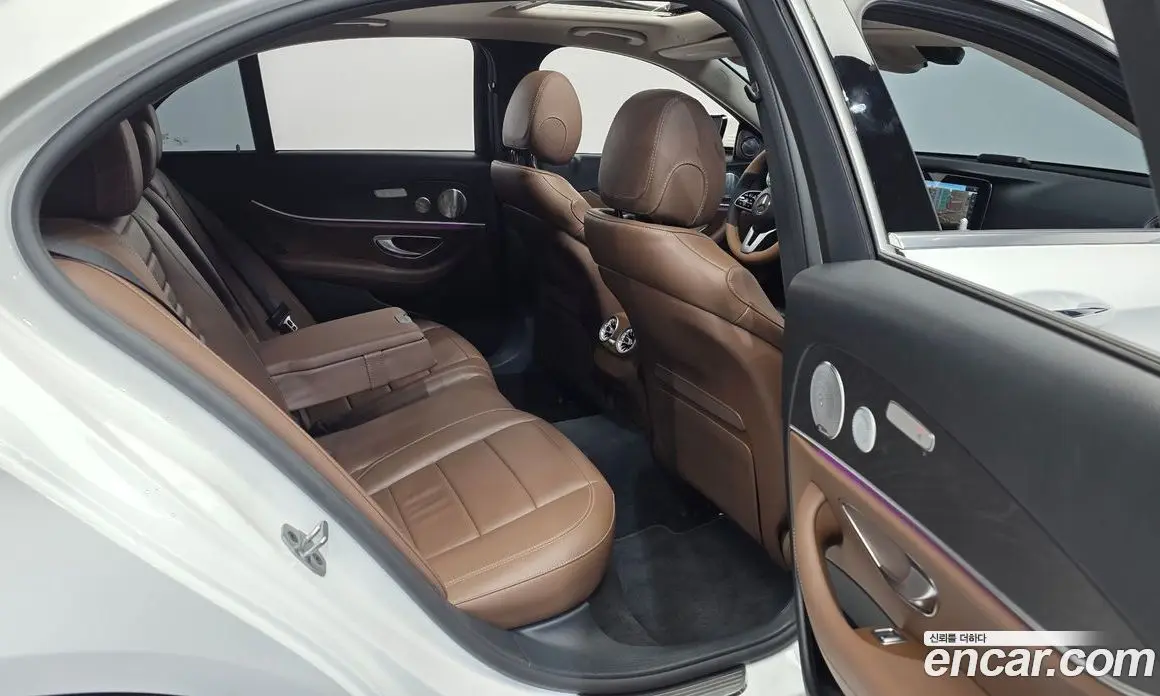 Mercedes-Benz E-Class 2019 2.0 автомат (гидро), фото 18 Mercedes-Benz E-Class 2019 2.0 автомат (гидро), фото 18