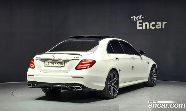Mercedes-Benz E-Class 2019 4.0 автомат (гидро), миниатюра 2