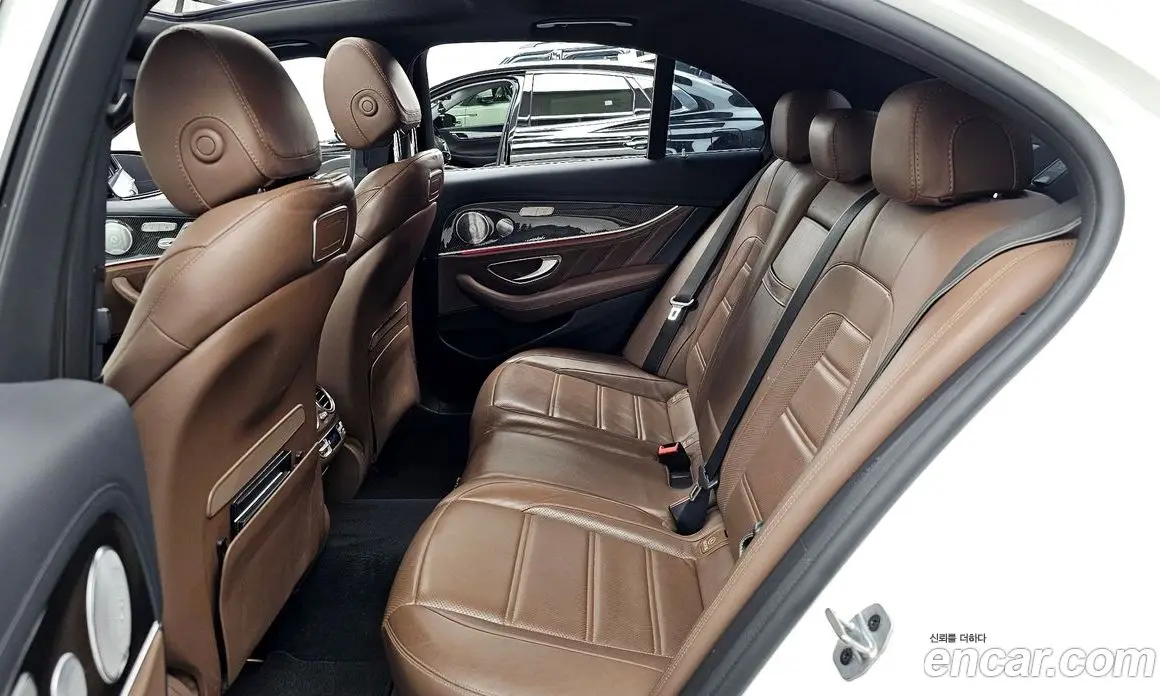 Mercedes-Benz E-Class 2019 4.0 автомат (гидро), фото 16
