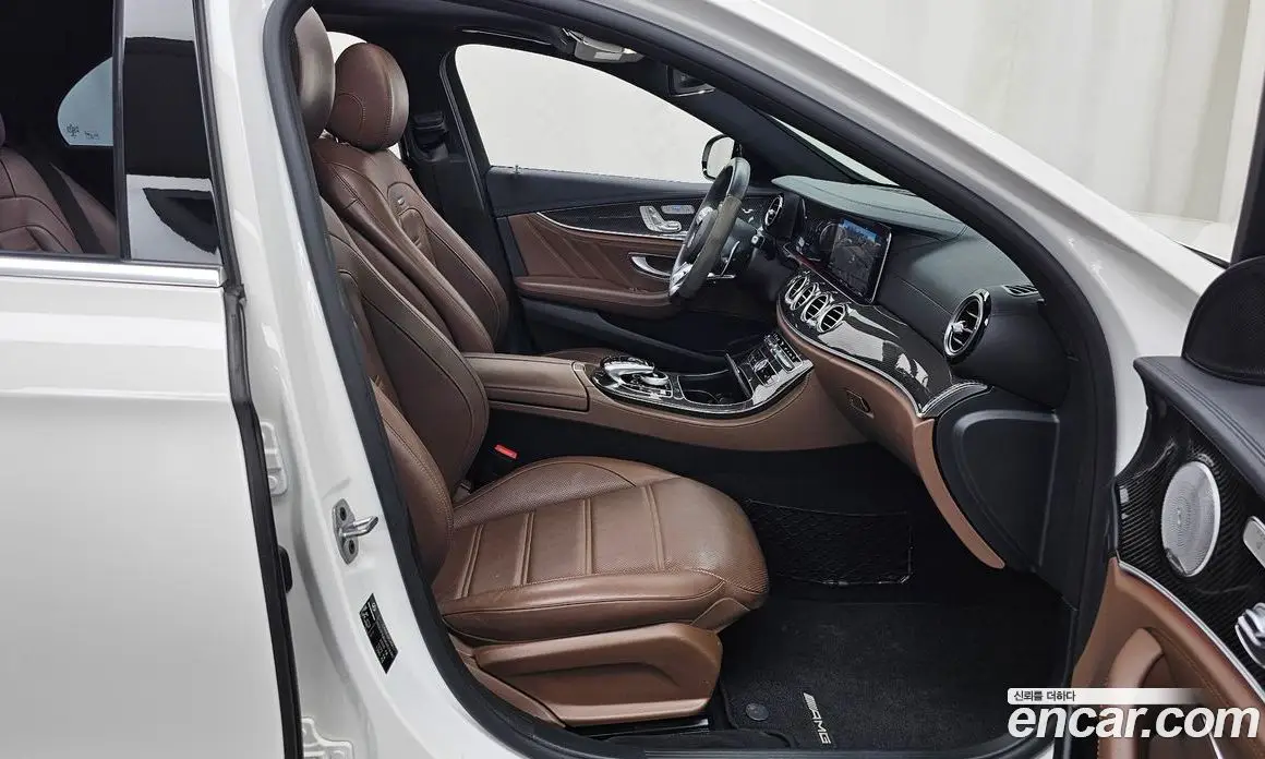 Mercedes-Benz E-Class 2019 4.0 автомат (гидро), фото 17
