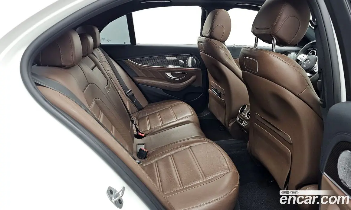 Mercedes-Benz E-Class 2019 4.0 автомат (гидро), фото 18