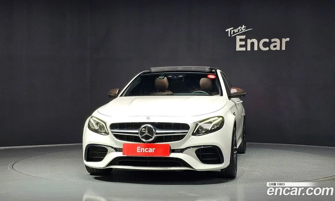 Mercedes-Benz E-Class 2019 4.0 автомат (гидро), фото 3