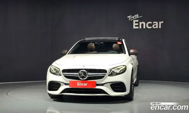 Mercedes-Benz E-Class 2019 4.0 автомат (гидро), миниатюра 3