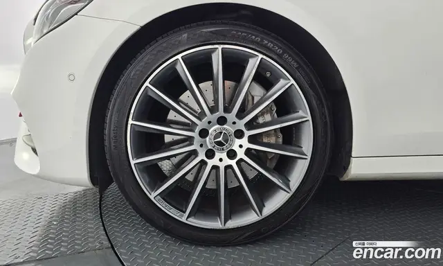 Mercedes-Benz E-Class 2019 2.0 автомат (гидро), миниатюра 5 Mercedes-Benz E-Class 2019 2.0 автомат (гидро), миниатюра 5