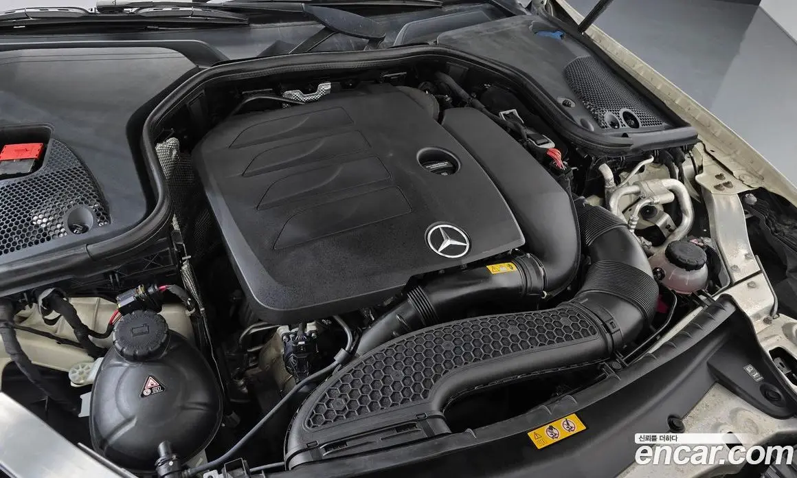 Mercedes-Benz E-Class 2019 2.0 автомат (гидро), фото 6 Mercedes-Benz E-Class 2019 2.0 автомат (гидро), фото 6
