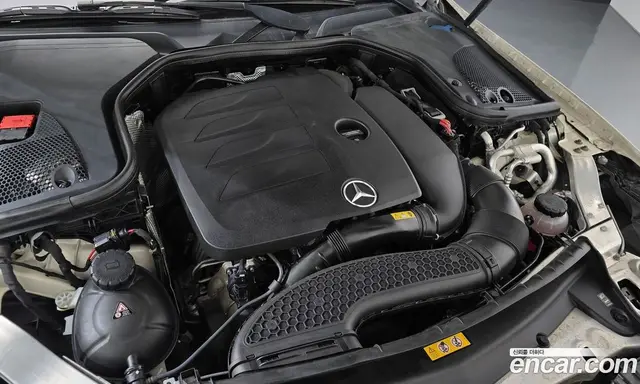 Mercedes-Benz E-Class 2019 2.0 автомат (гидро), миниатюра 6 Mercedes-Benz E-Class 2019 2.0 автомат (гидро), миниатюра 6