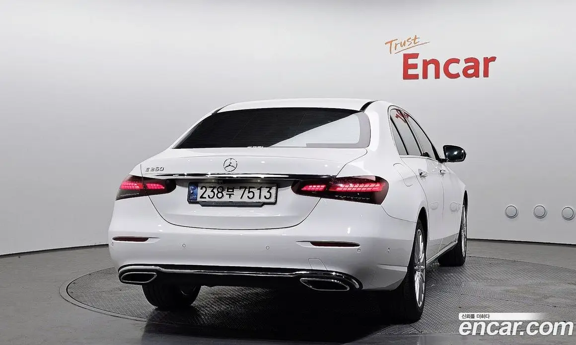 Mercedes-Benz E-Class 2021 2.0 автомат (гидро), фото 4