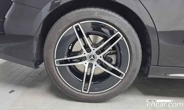 Mercedes-Benz E-Class 2025 2.0 автомат (гидро), миниатюра 5 Mercedes-Benz E-Class 2025 2.0 автомат (гидро), миниатюра 5