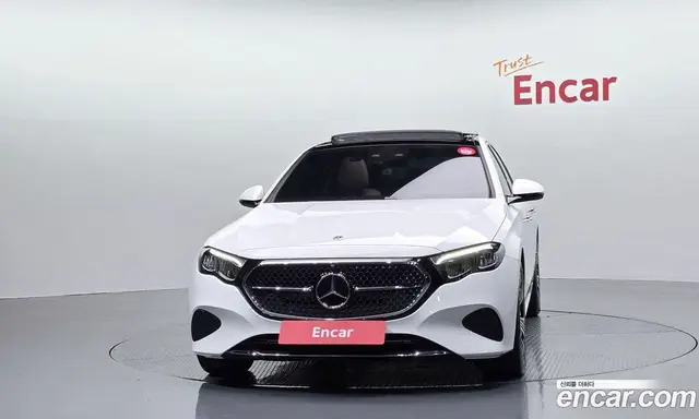 Mercedes-Benz E-Class 2025 2.0 автомат (гидро), миниатюра 3