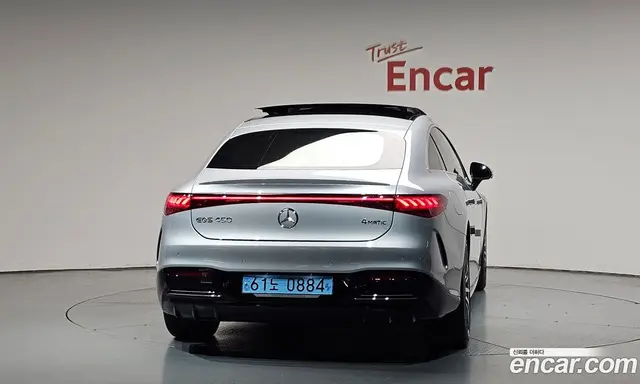 Mercedes-Benz EQS 2022 0.3 автомат (гидро), миниатюра 3