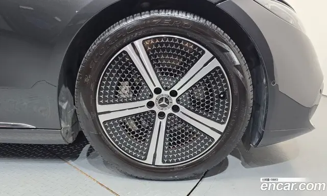 Mercedes-Benz EQS 2022 0.3 автомат (гидро), миниатюра 5
