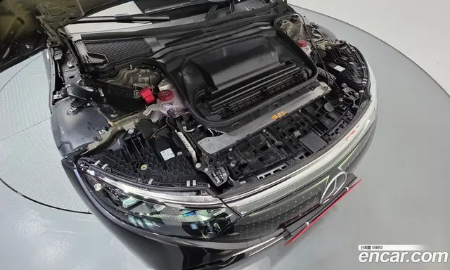 Mercedes-Benz EQS 2022 0.3 автомат (гидро), миниатюра 6