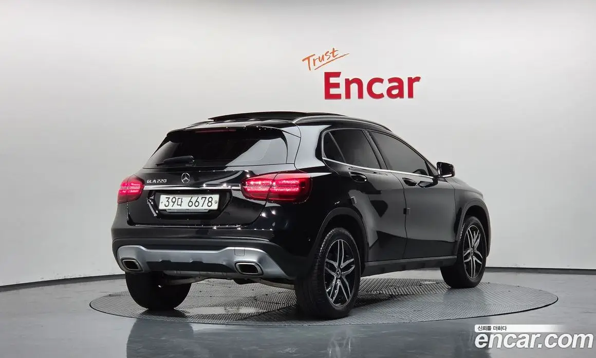 Mercedes-Benz GLA-Class 2019 2.0 автомат (гидро), фото 2 Mercedes-Benz GLA-Class 2019 2.0 автомат (гидро), фото 2