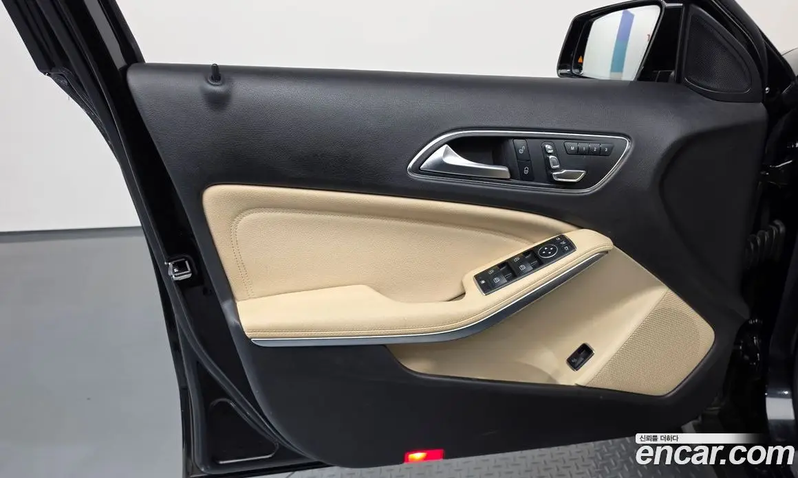 Mercedes-Benz GLA-Class 2019 2.0 автомат (гидро), фото 14 Mercedes-Benz GLA-Class 2019 2.0 автомат (гидро), фото 14
