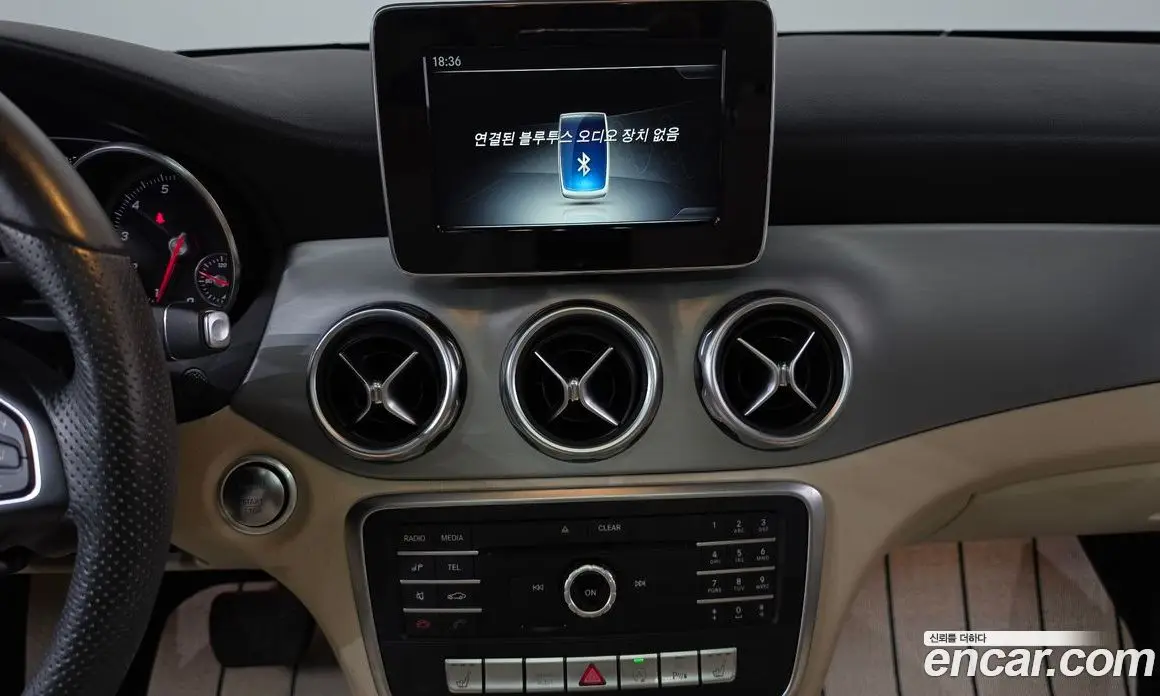 Mercedes-Benz GLA-Class 2019 2.0 автомат (гидро), фото 18 Mercedes-Benz GLA-Class 2019 2.0 автомат (гидро), фото 18