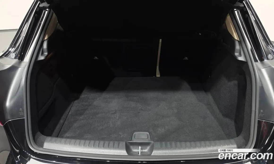 Mercedes-Benz GLA-Class 2019 2.0 автомат (гидро), фото 24 Mercedes-Benz GLA-Class 2019 2.0 автомат (гидро), фото 24