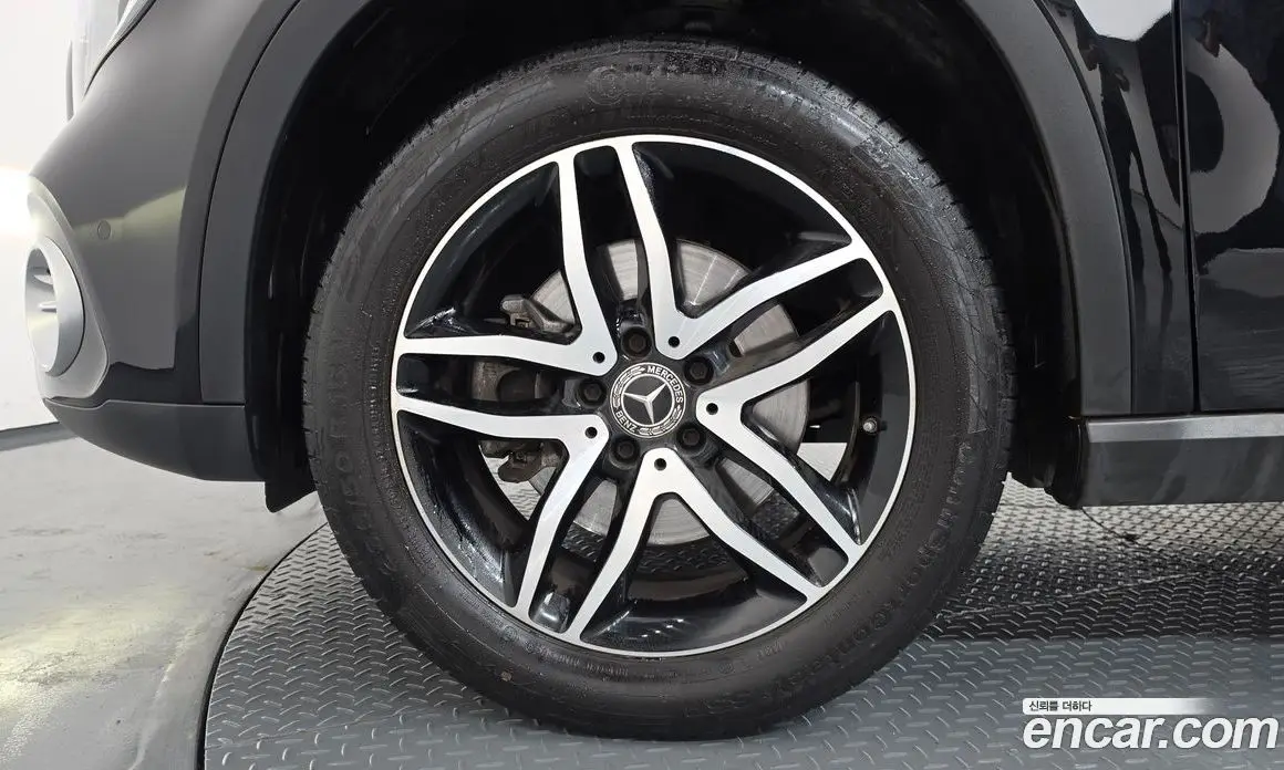 Mercedes-Benz GLA-Class 2019 2.0 автомат (гидро), фото 5 Mercedes-Benz GLA-Class 2019 2.0 автомат (гидро), фото 5