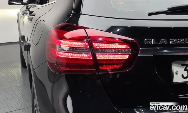 Mercedes-Benz GLA-Class 2019 2.0 автомат (гидро), миниатюра 9 Mercedes-Benz GLA-Class 2019 2.0 автомат (гидро), миниатюра 9
