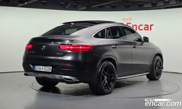 Mercedes-Benz GLE-Class 2018 3.0 автомат (гидро), миниатюра 2 Mercedes-Benz GLE-Class 2018 3.0 автомат (гидро), миниатюра 2