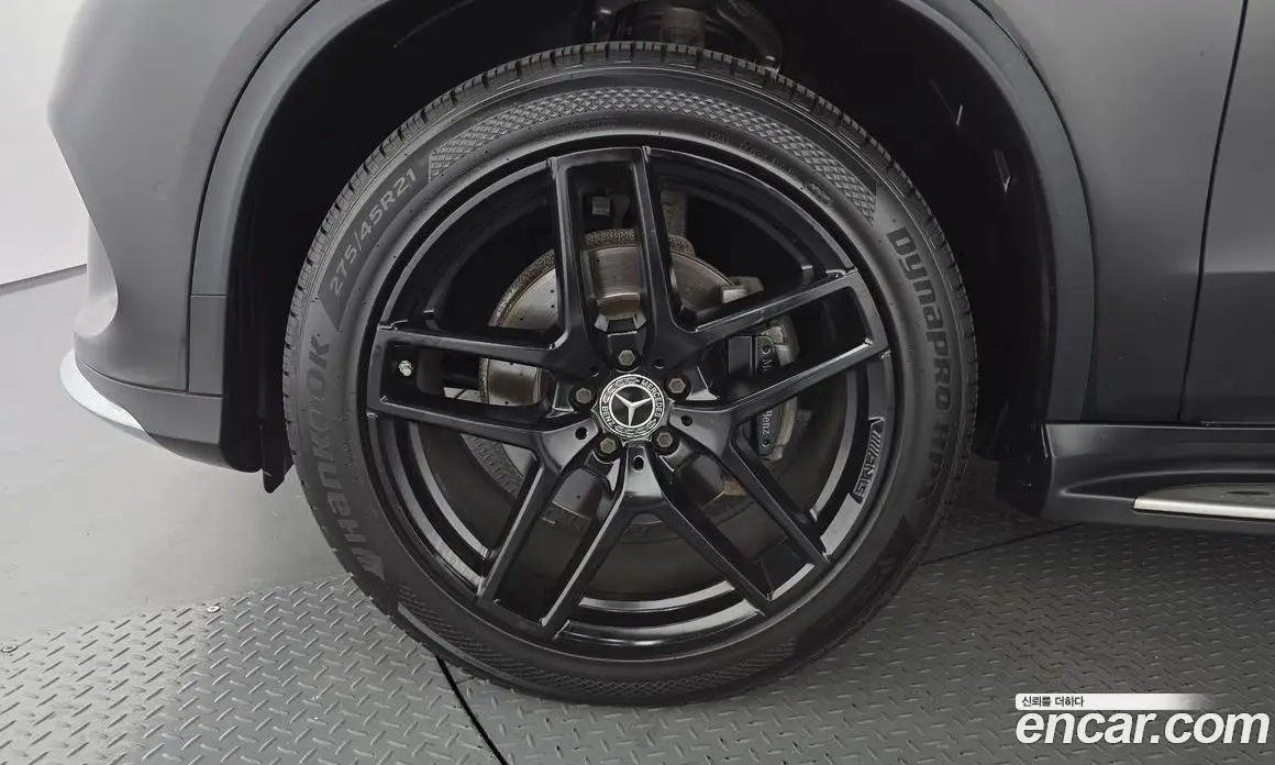 Mercedes-Benz GLE-Class 2018 3.0 автомат (гидро), фото 5 Mercedes-Benz GLE-Class 2018 3.0 автомат (гидро), фото 5