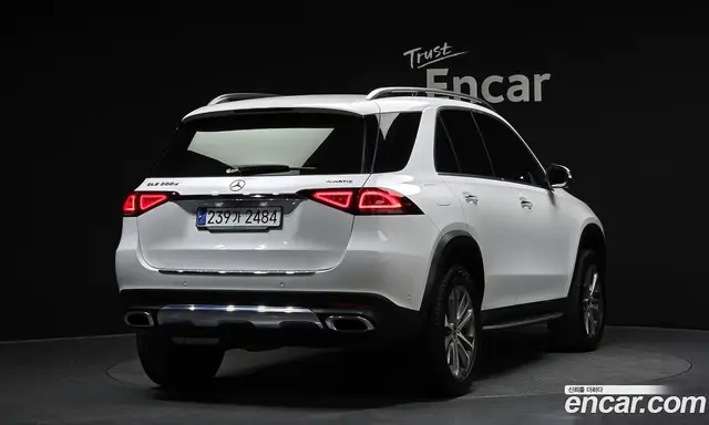Mercedes-Benz GLE-Class 2023 2.0 автомат (гидро), миниатюра 2