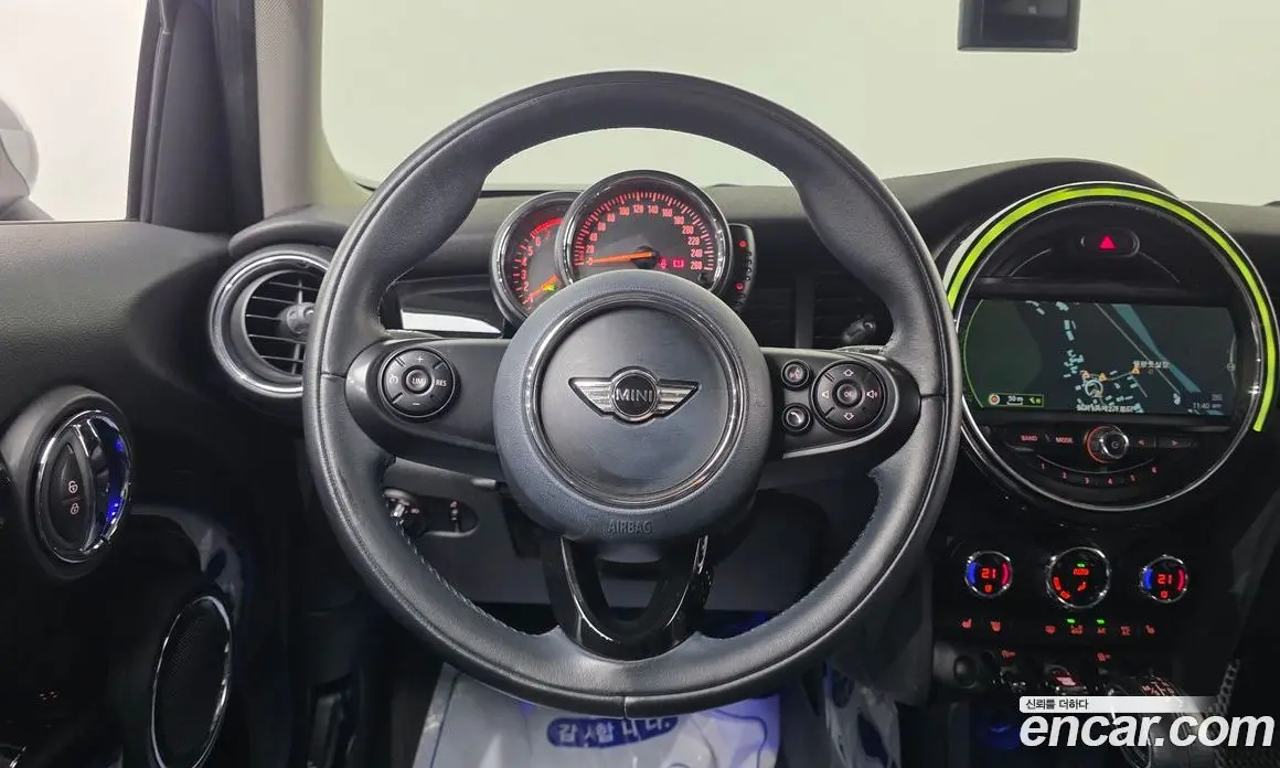 Mini Cooper 2015 1.5 автомат (гидро), фото 16