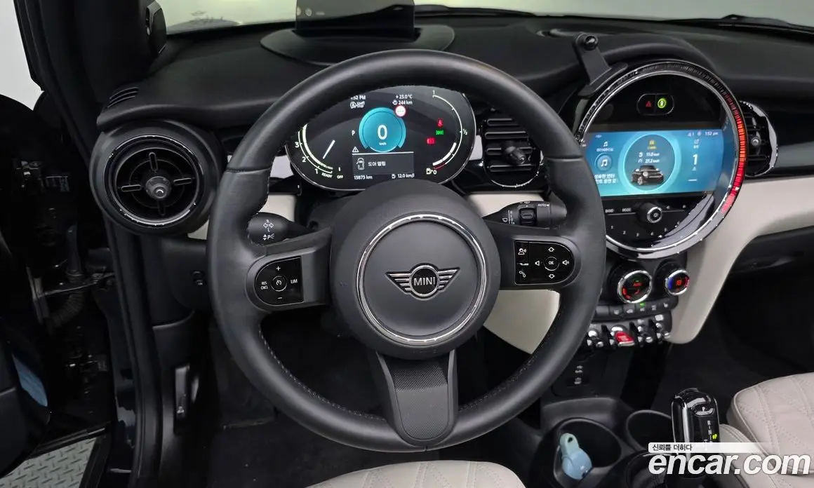 Mini Cooper Convertible 2023 2.0 автомат (гидро), фото 19 Mini Cooper Convertible 2023 2.0 автомат (гидро), фото 19