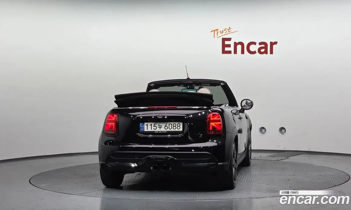 Mini Cooper Convertible 2023 2.0 автомат (гидро), фото 4 Mini Cooper Convertible 2023 2.0 автомат (гидро), фото 4