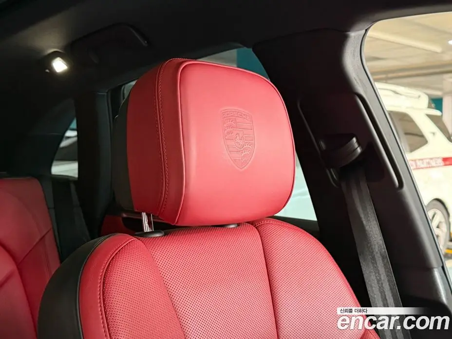 Porsche Macan 2021 2.0 автомат (гидро), фото 12 Porsche Macan 2021 2.0 автомат (гидро), фото 12